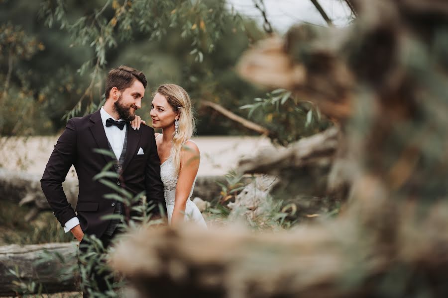 Photographe de mariage Pozytywnie Obiektywni (wiktorskladanek). Photo du 15 décembre 2023