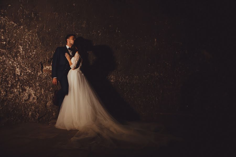 Fotografo di matrimoni Danina Stanulescu (danina). Foto del 31 gennaio 2019