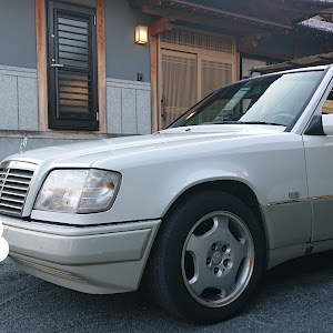 Eクラス ステーションワゴン S124