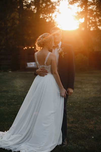 Fotografo di matrimoni Elena Traudt (helentraudt). Foto del 10 aprile 2020