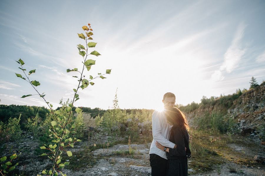 Wedding photographer Natalya Otrakovskaya (otrakovskayan). Photo of 28 February 2020