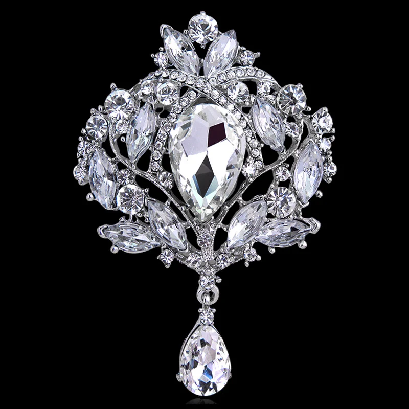 Title 8, Corsage de corona de aleación con diamantes de ...