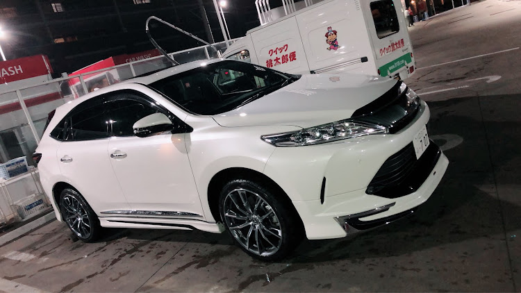 ハリアーの洗車・60ハリアーに関するカスタム事例の投稿画像1枚目