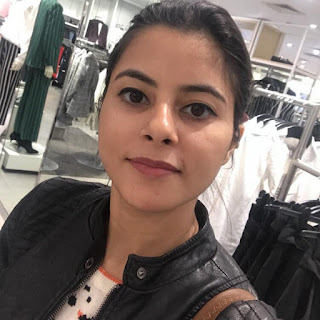 Surbhi at H&M, Ambience Mall,  photos