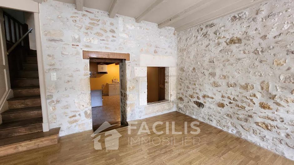 Vente maison 5 pièces 120 m² à La Rochefoucauld (16110), 127 000 €