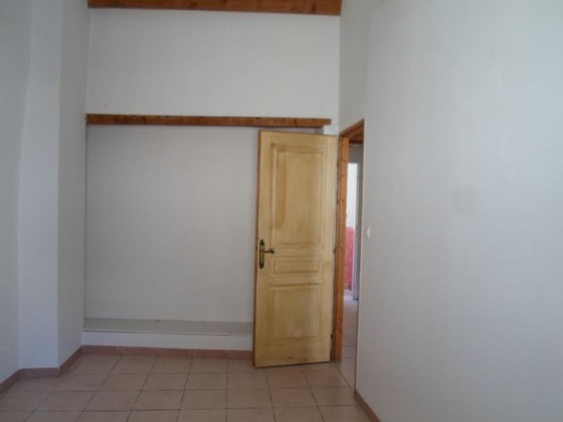 Location  appartement 2 pièces 30 m² à Carpentras (84200), 450 €