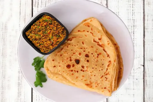 Egg Bhurji With 3 Plain Wheat Paratha