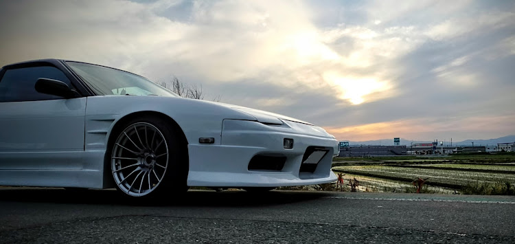 180SXの夕日と愛車・いいね＆フォロー＆コメントありがとうございます・田舎の風景・低いようで低くない丁度良い高さ・ドライブに関するカスタム事例の投稿画像1枚目