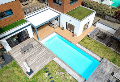 Maison avec piscine et terrasse 1