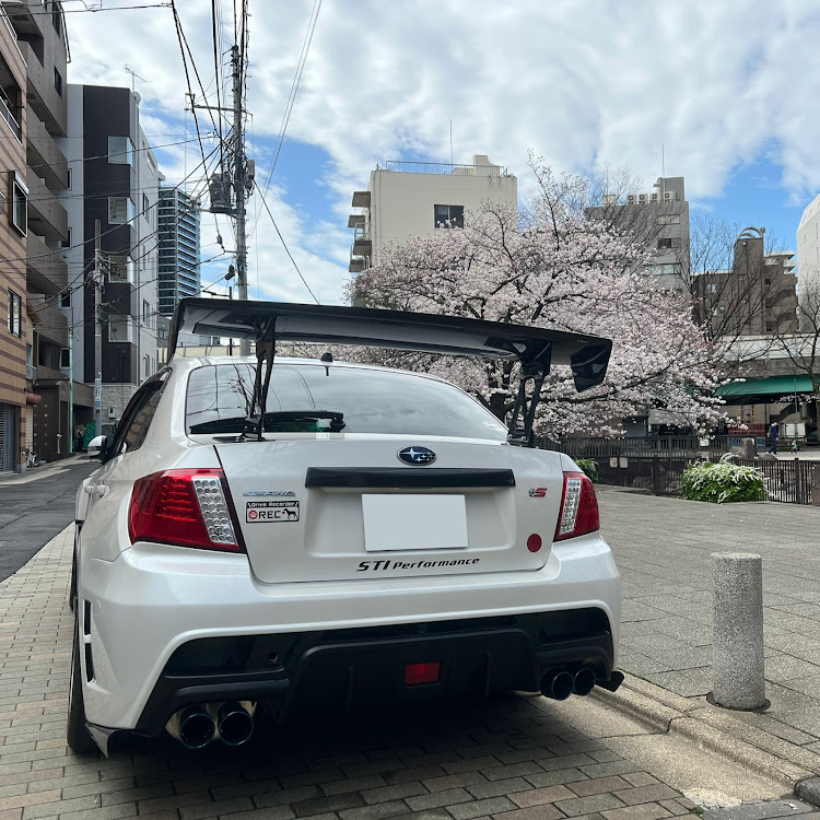 インプレッサ WRX STIのサクラと愛車・VARIS GT-WING・外装 ぼぼ完に関するカスタム事例の投稿画像1枚目