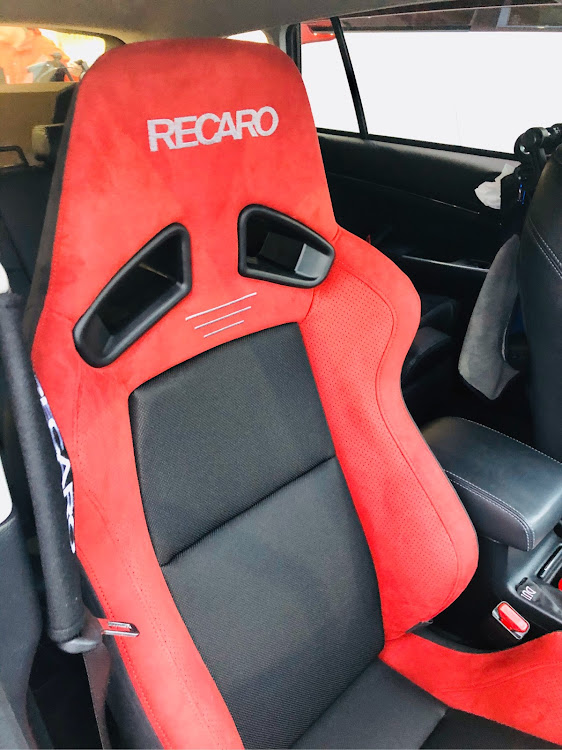 レヴォーグのLEVOSさんが投稿したカスタム事例の投稿画像1枚目