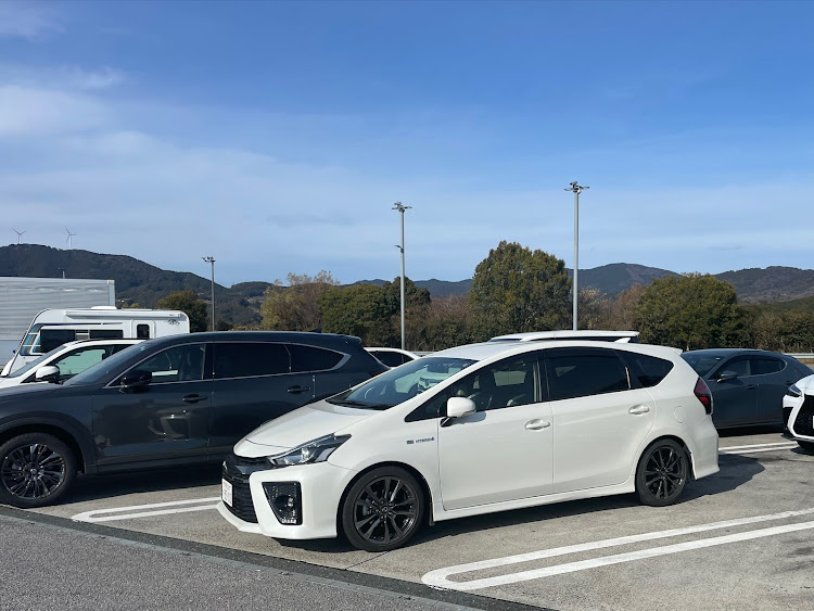 プリウスαの明日からまた頑張りましょう・やっぱり遠い〜・渋滞無し・袖ヶ浦フォレストレースウェイ・ちょいだしに関するカスタム事例の投稿画像1枚目