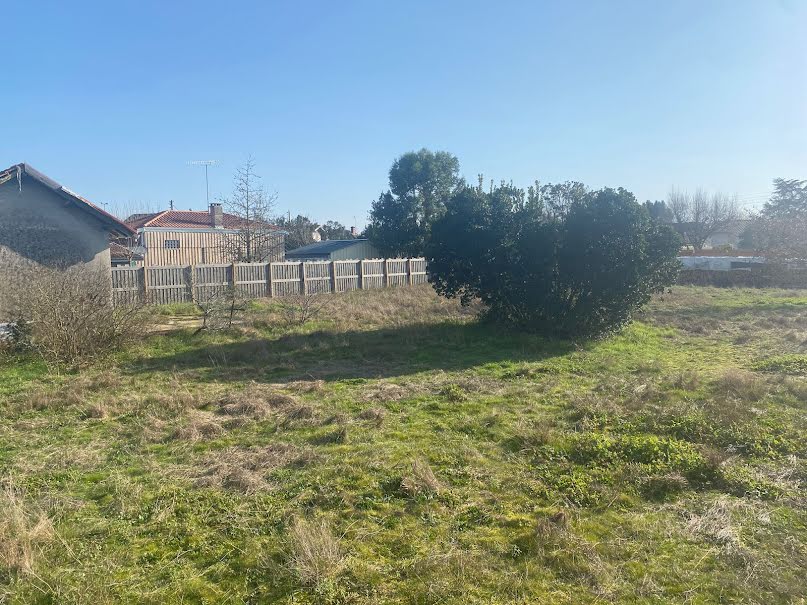 Vente terrain  700 m² à Gujan-Mestras (33470), 423 500 €