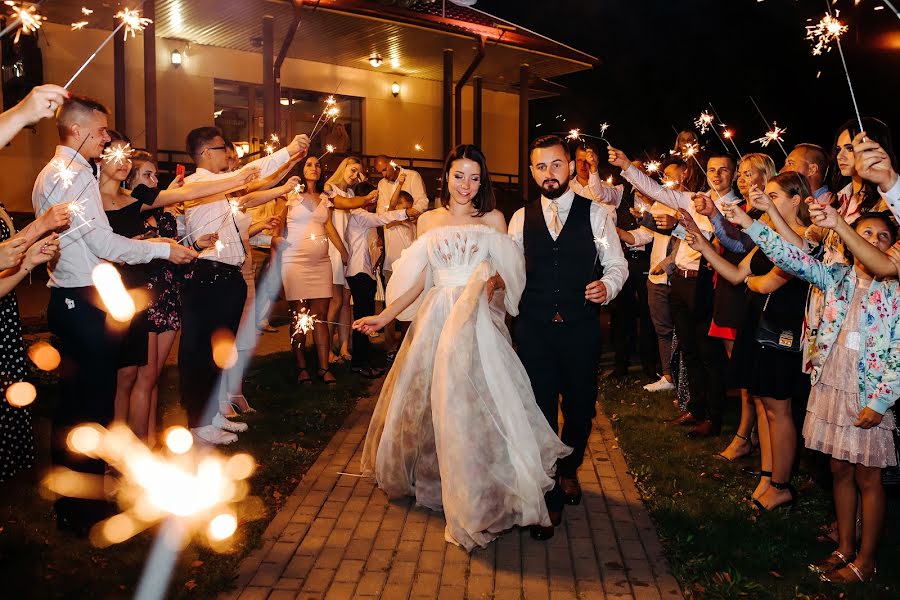 Fotografo di matrimoni Tasha Kotkovec (tashakotkovets). Foto del 31 marzo 2020