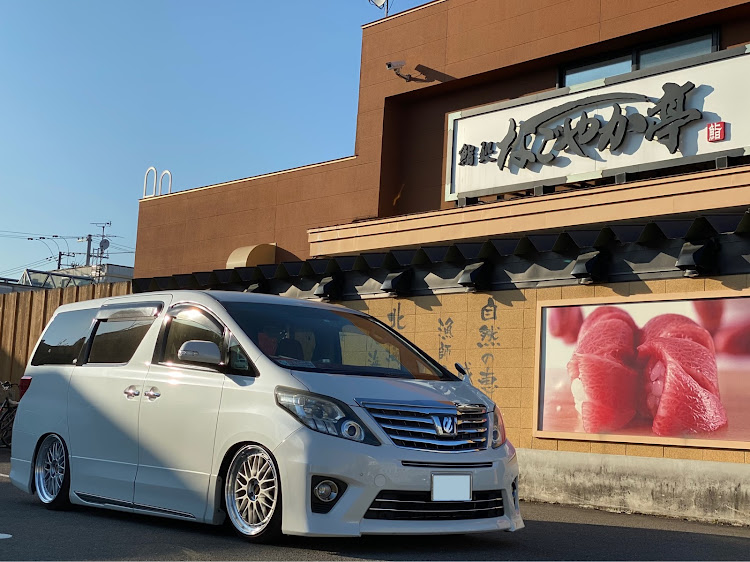 アルファードのなごやか亭・遅れた誕生日会・久々のお寿司・いまは、フェリーの中ZZZに関するカスタム事例の投稿画像2枚目