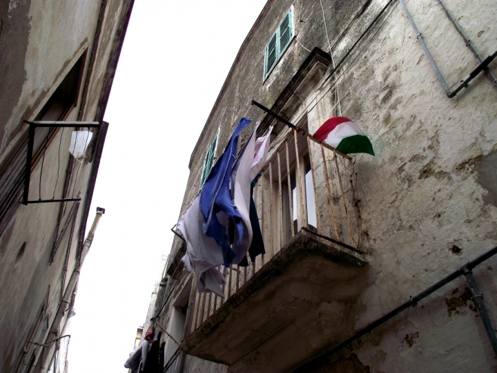 I panni sporchi si lavano in casa di caramelpunk