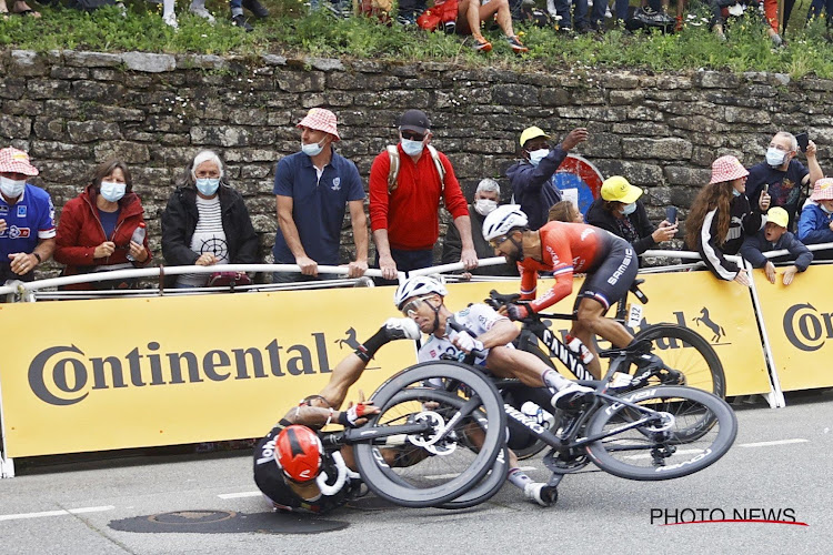 Dreigen er acties na valpartijen en het in de wind slaan van verzoek van renners? 'Staking op til in Tour de France'