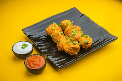 Paneer Tandoor Fusion Momos (Gravy)