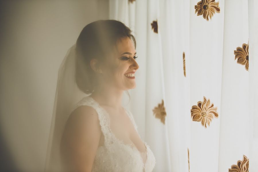 Fotógrafo de casamento Ionut Chiru (chiru). Foto de 16 de fevereiro 2019