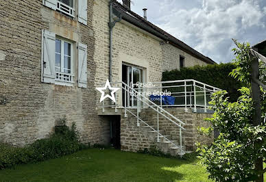 House with garden and terrace 2