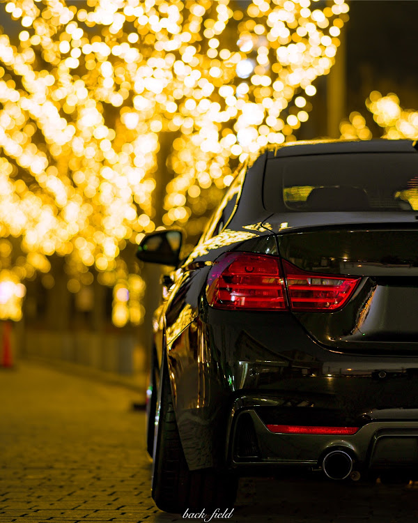 4シリーズ クーペのback feild・bmw・深夜の街中・イルミネーションと愛車・オイル交換に関するカスタム事例の投稿画像1枚目