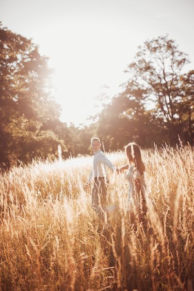 結婚式の写真家Oleksandr Ivanchenko (luxs)。2023 12月23日の写真