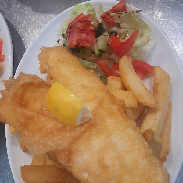 Fresh cod and chips incl fresh salad