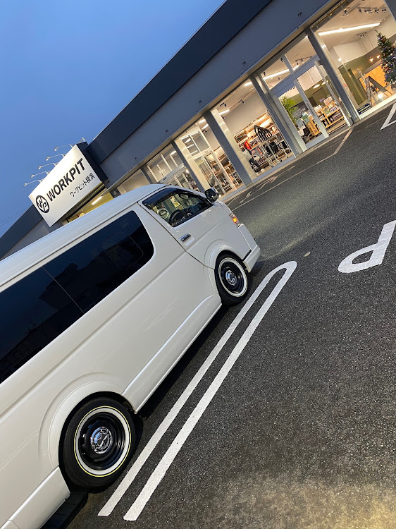 ハイエースワゴンのdouble・ハイエースワイド・ハイエース200系・ハイエースワゴンに関するカスタム事例の投稿画像4枚目