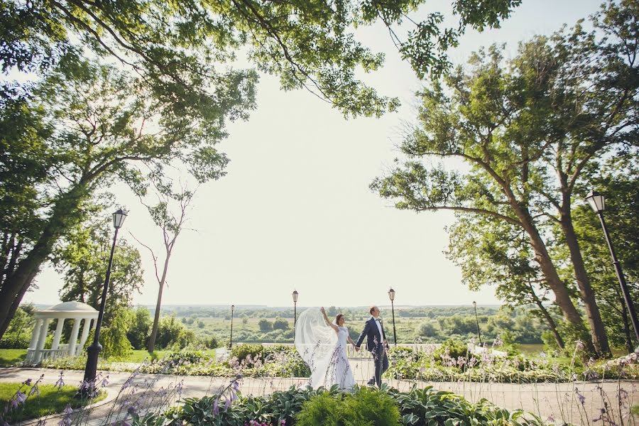 Fotógrafo de casamento Yuriy Koloskov (yukos). Foto de 27 de julho 2015