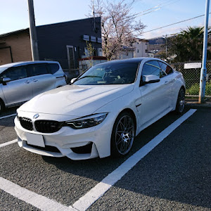 M4 クーペ