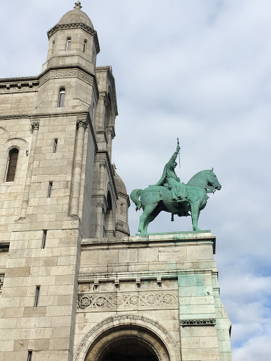 Statue at Sacre Coeur