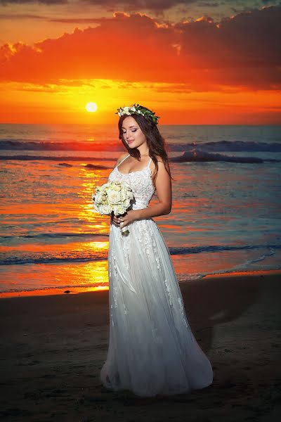 Wedding photographer Lana Dovbenko (lanastunning). Photo of 26 January 2020