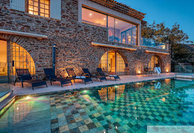 Villa with pool and terrace 12