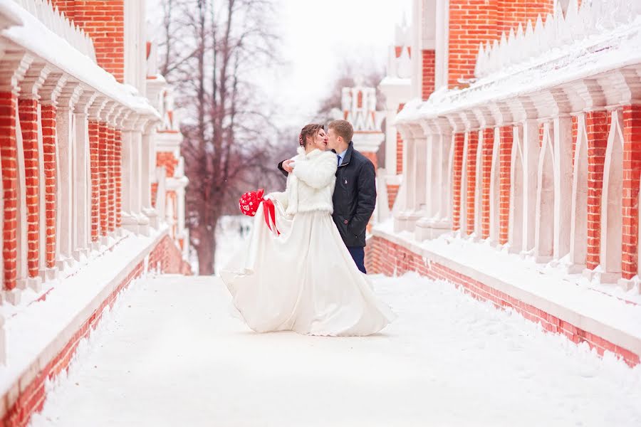 Wedding photographer Marina Zhazhina (id1884914). Photo of 7 February 2017