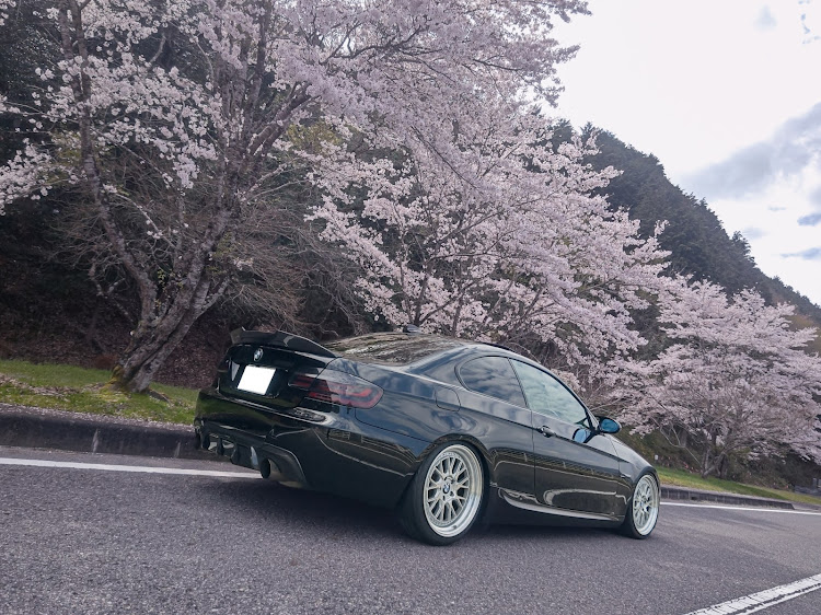 335iのE92・BMW・335i・桜・サクラと愛車に関するカスタム事例の投稿画像3枚目