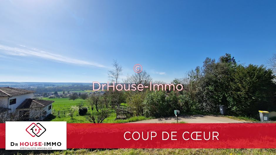 Vente terrain  2599 m² à Beaumont Saint-Cyr (86490), 70 525 €