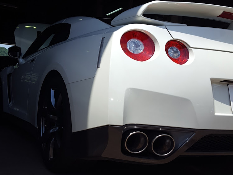 スイフトのGTR35・誕生日に関するカスタム事例の投稿画像2枚目