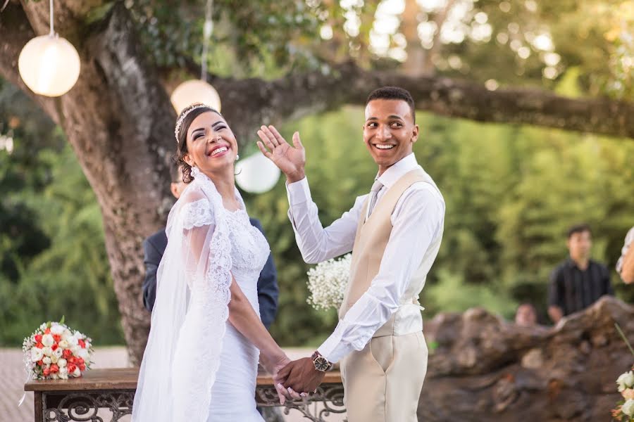 Fotografo di matrimoni Bruno Oliveira (8bd55340e72165b). Foto del 5 aprile 2017