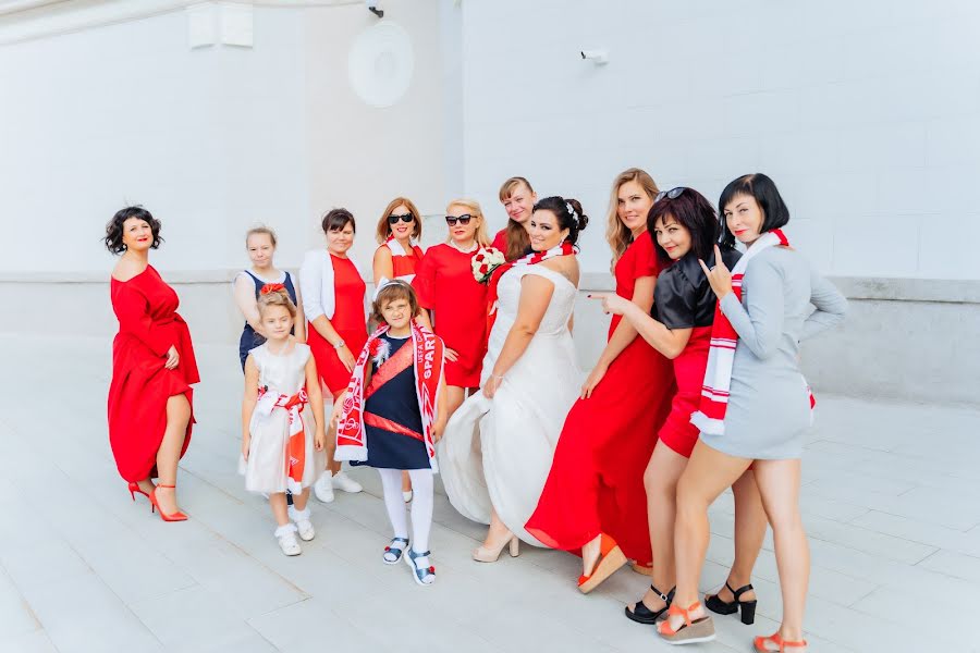Bröllopsfotograf Anelya Ruzheynikova (bridalstudio). Foto av 19 september 2019