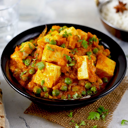 Paneer and Green Peas