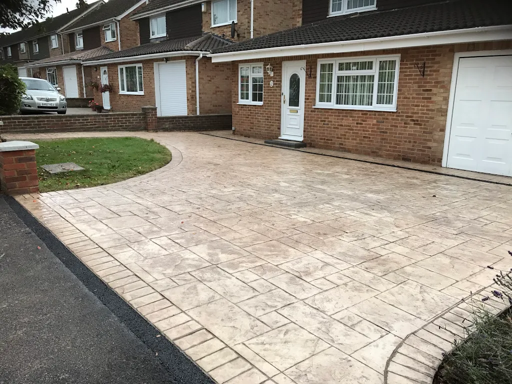 Preview of Sandstone Buff Colour Grand Ashlar Driveway Crawley .