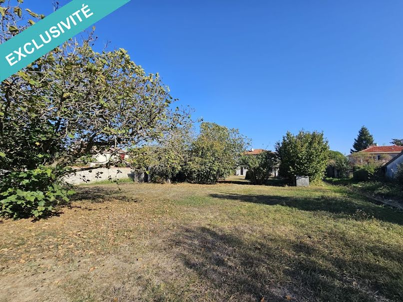 Vente terrain  650 m² à Frouzins (31270), 160 000 €