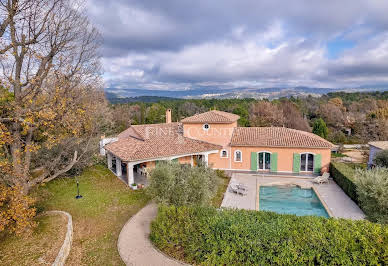 Villa with pool and terrace 5