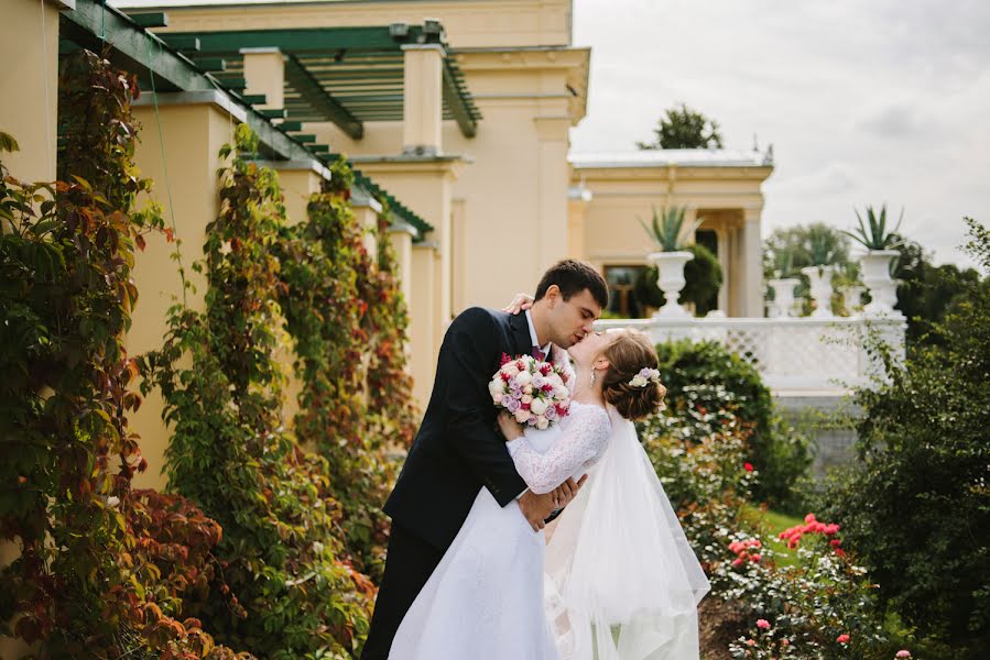 Fotografo di matrimoni Yuliya Apetenok (apetenokwed). Foto del 25 settembre 2018