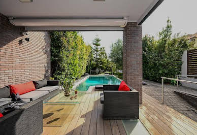 Villa with pool 4