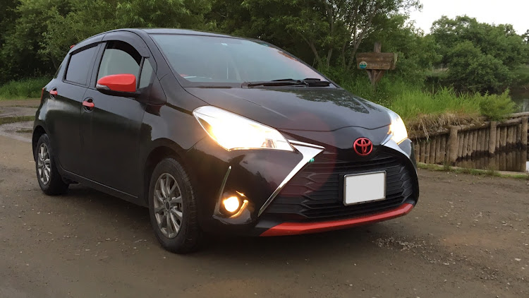 ヴィッツの初投稿・みんカラやってます・初マイカーに関するカスタム事例の投稿画像1枚目