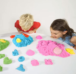 Nisip kinetic pentru copii 1 kg + 6 forme de modelat