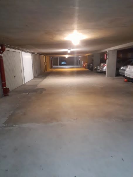 Location  parking   à Montreuil (93100), 80 €