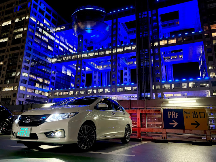 グレイスのGRACE・グレイスハイブリッド・セダン好き・車好き・お台場に関するカスタム事例の投稿画像1枚目