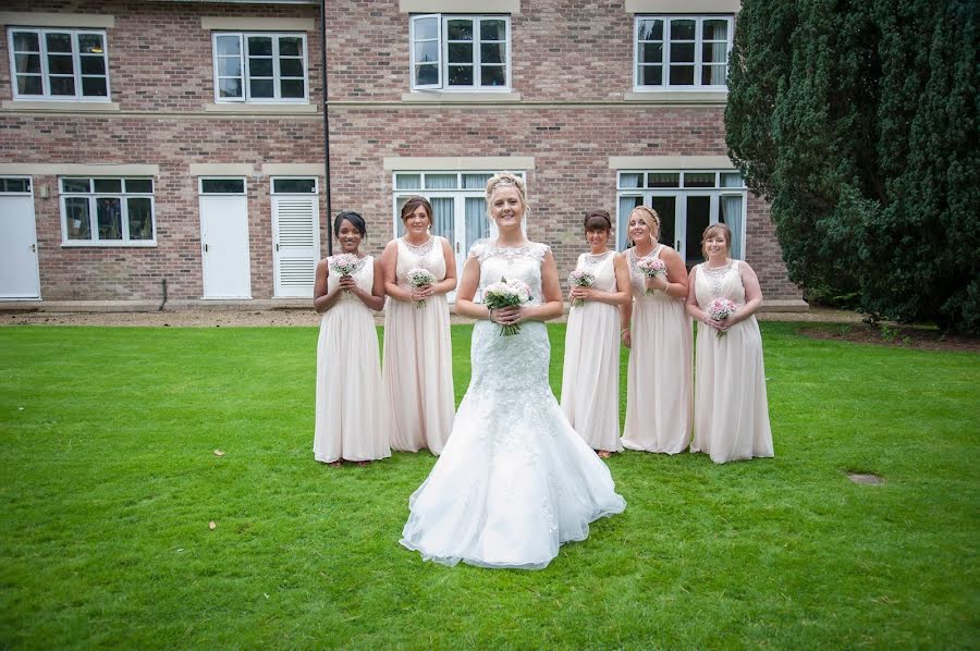 Wedding photographer James Howard (jameshoward). Photo of 1 July 2019